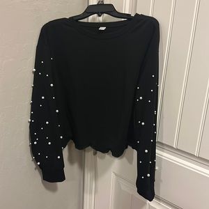 Cute pearl crop top